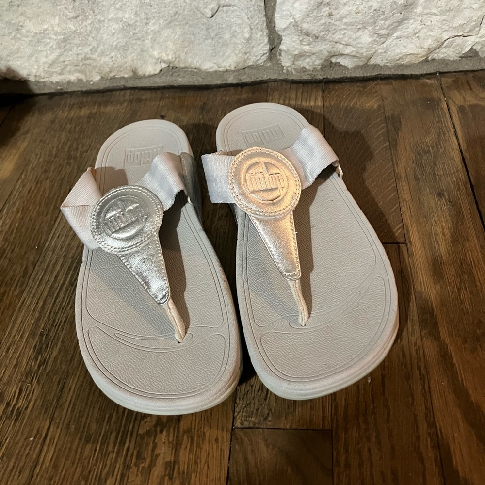 Women's Gray Flip-Flop Sandals